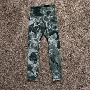 Lululemon green tie-dye leggings size 4
